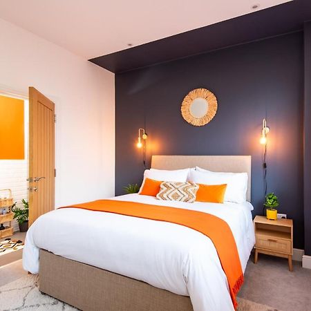 Stunning 2 Bed Apartment Sea Views And Parking ワージング エクステリア 写真