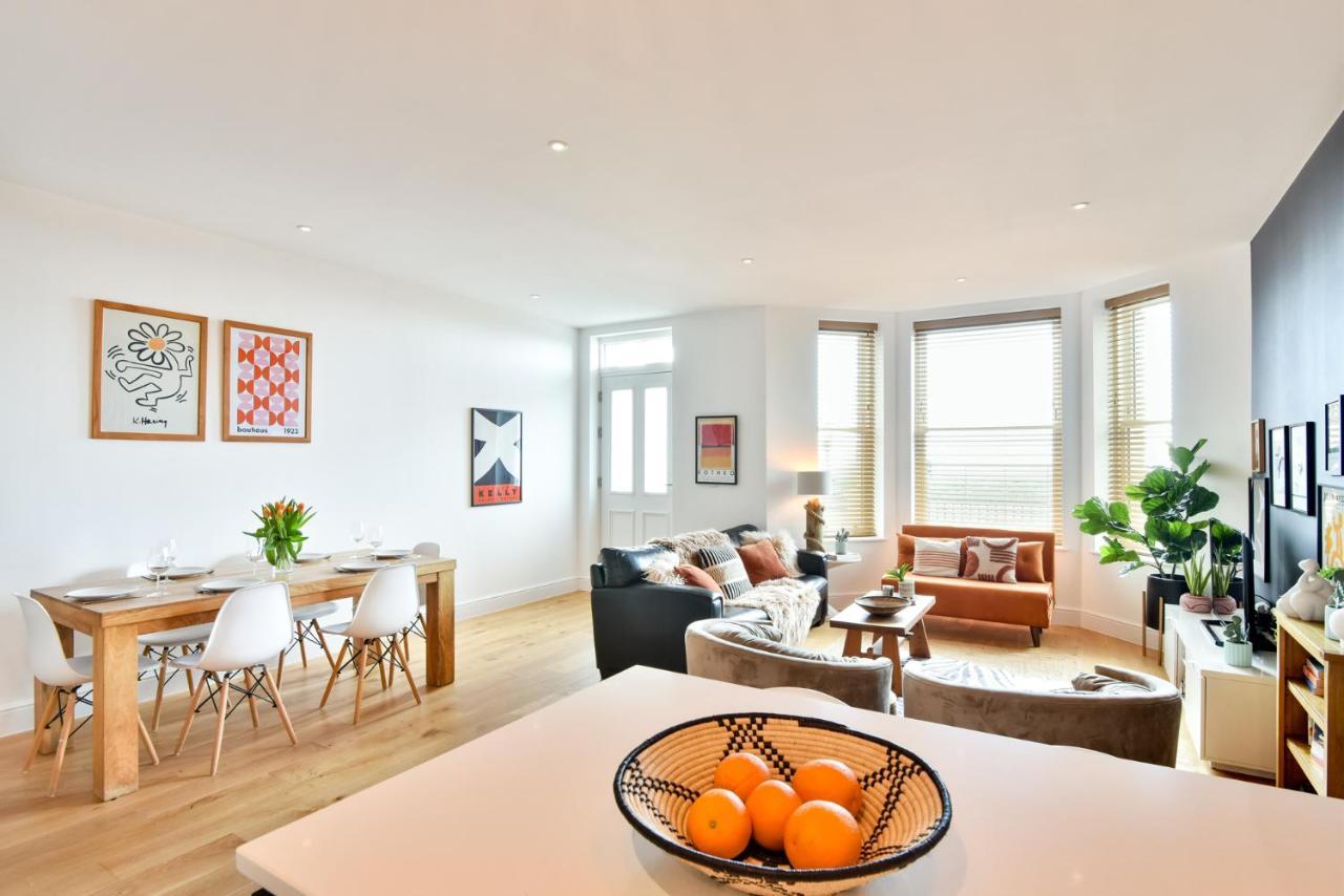 Stunning 2 Bed Apartment Sea Views And Parking ワージング エクステリア 写真