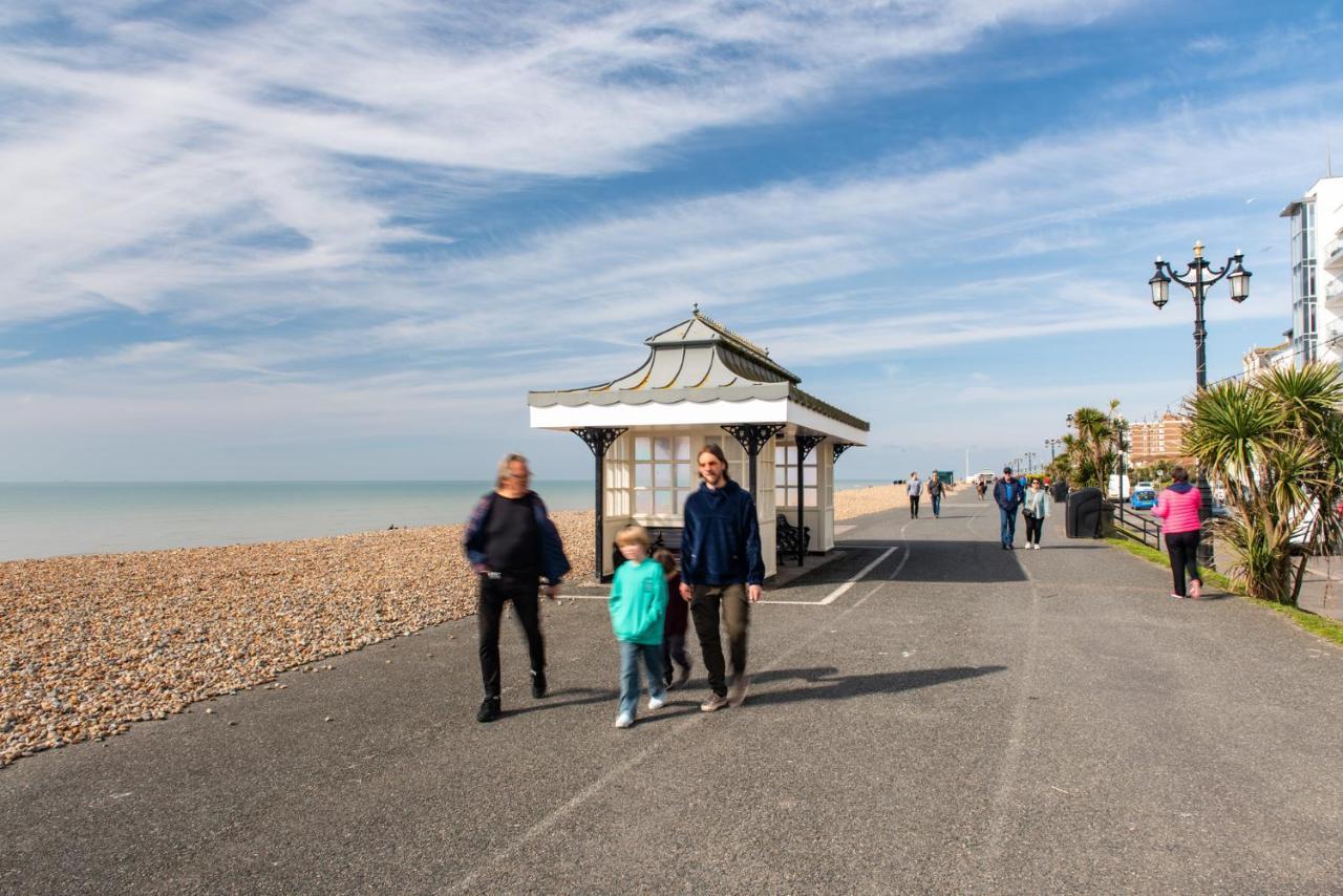 Stunning 2 Bed Apartment Sea Views And Parking ワージング エクステリア 写真