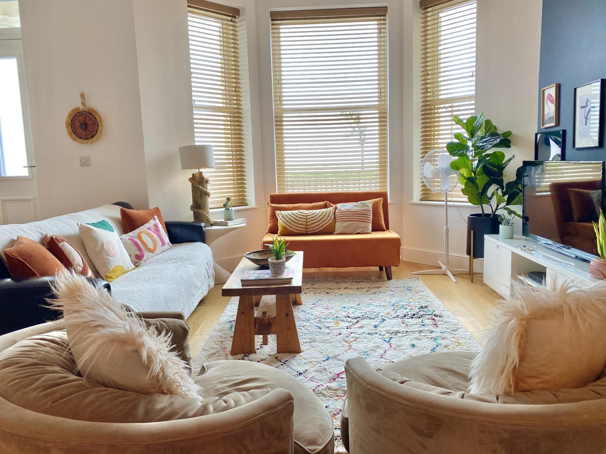 Stunning 2 Bed Apartment Sea Views And Parking ワージング 部屋 写真